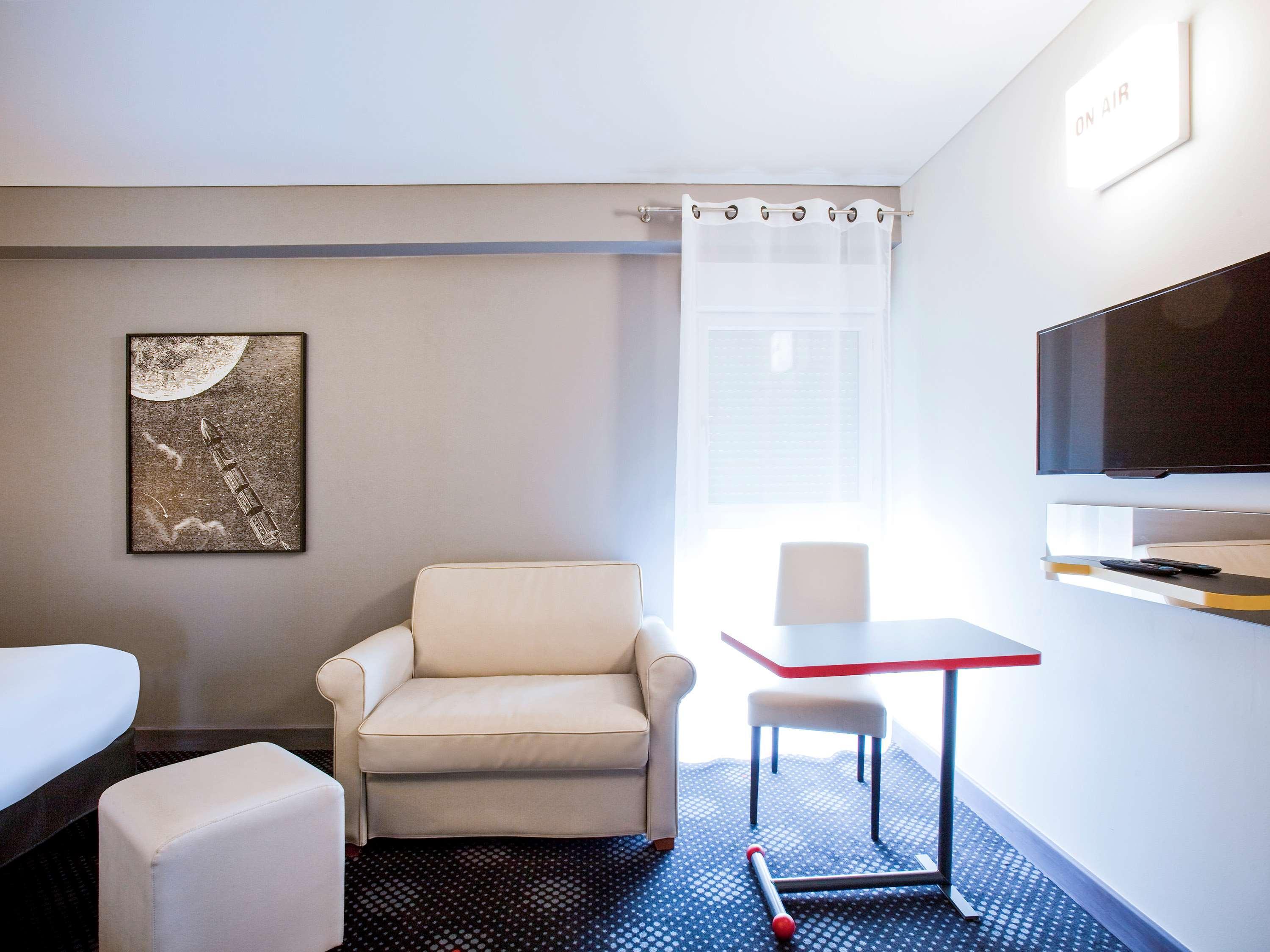 Ibis Styles Paris Mairie De Montreuil Hotel Montreuil  Exterior photo