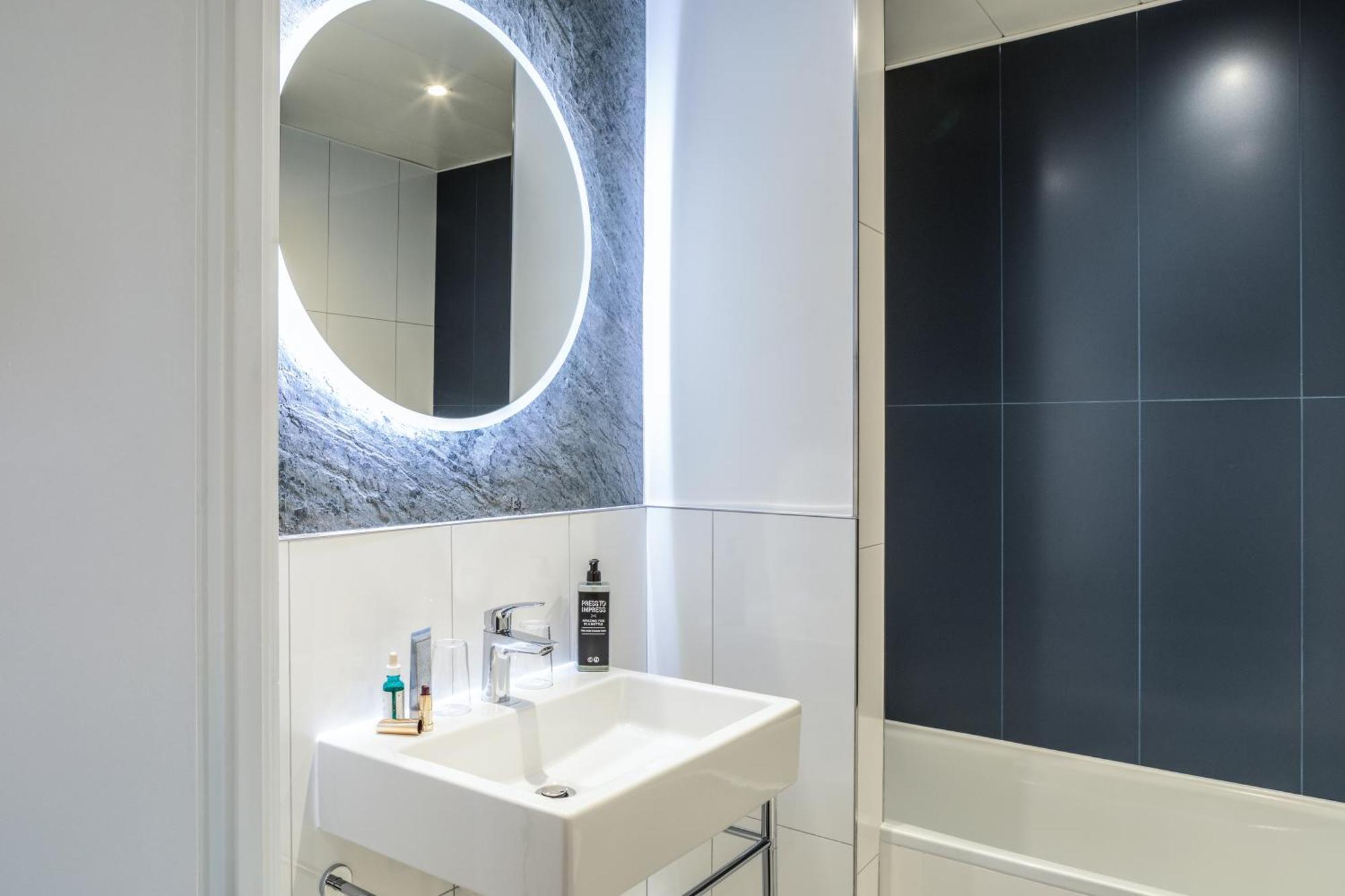 Ibis Styles Paris Mairie De Montreuil Hotel Montreuil  Exterior photo